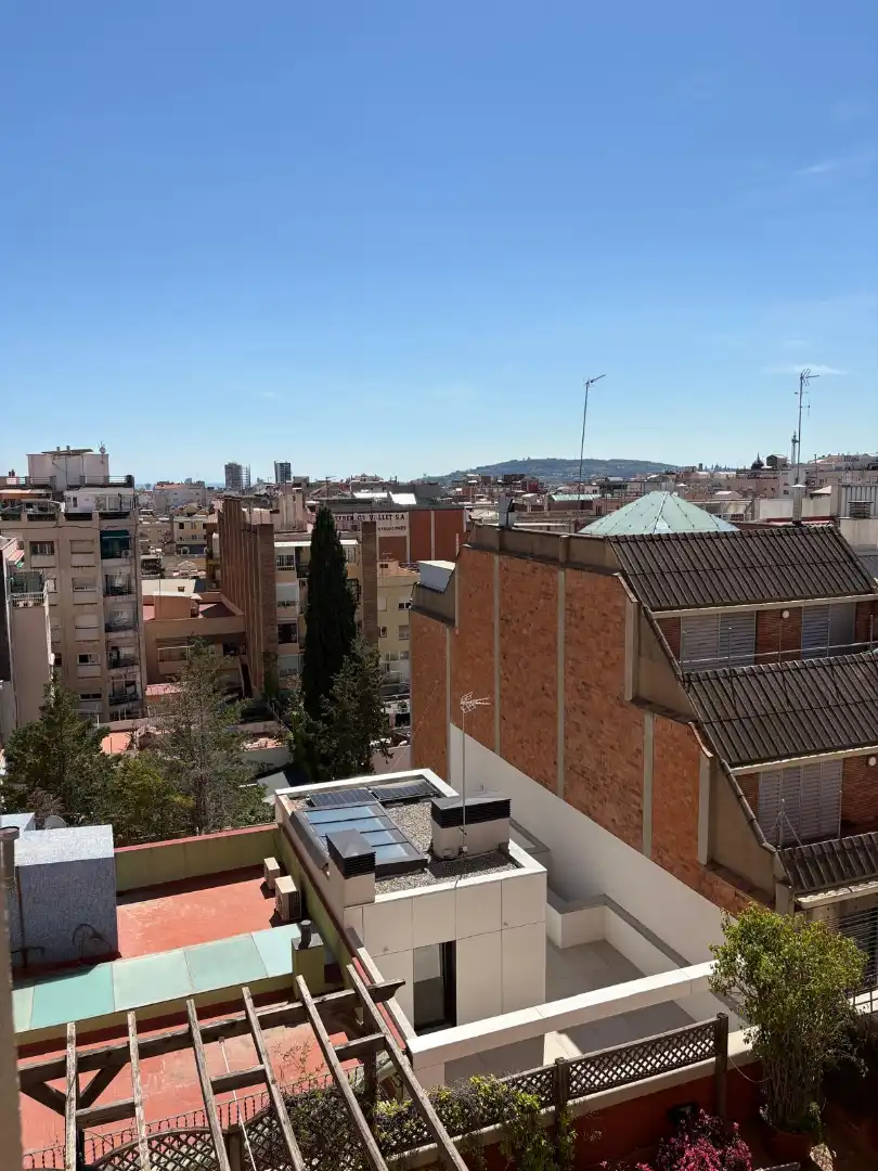 Vista exterior de Piso en venta en Barcelona con Trastero