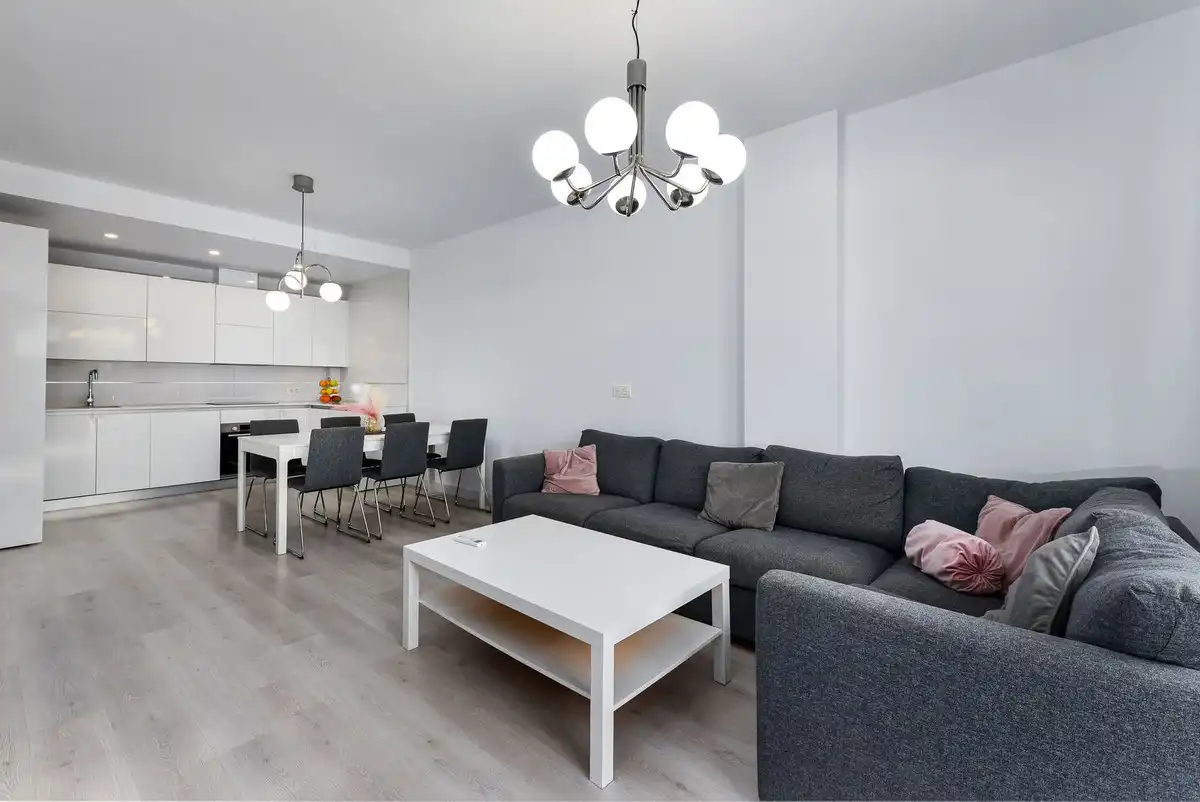 Sala d'estar de Apartament en venda en Mijas amb Aire condicionat, Terrassa i Moblat