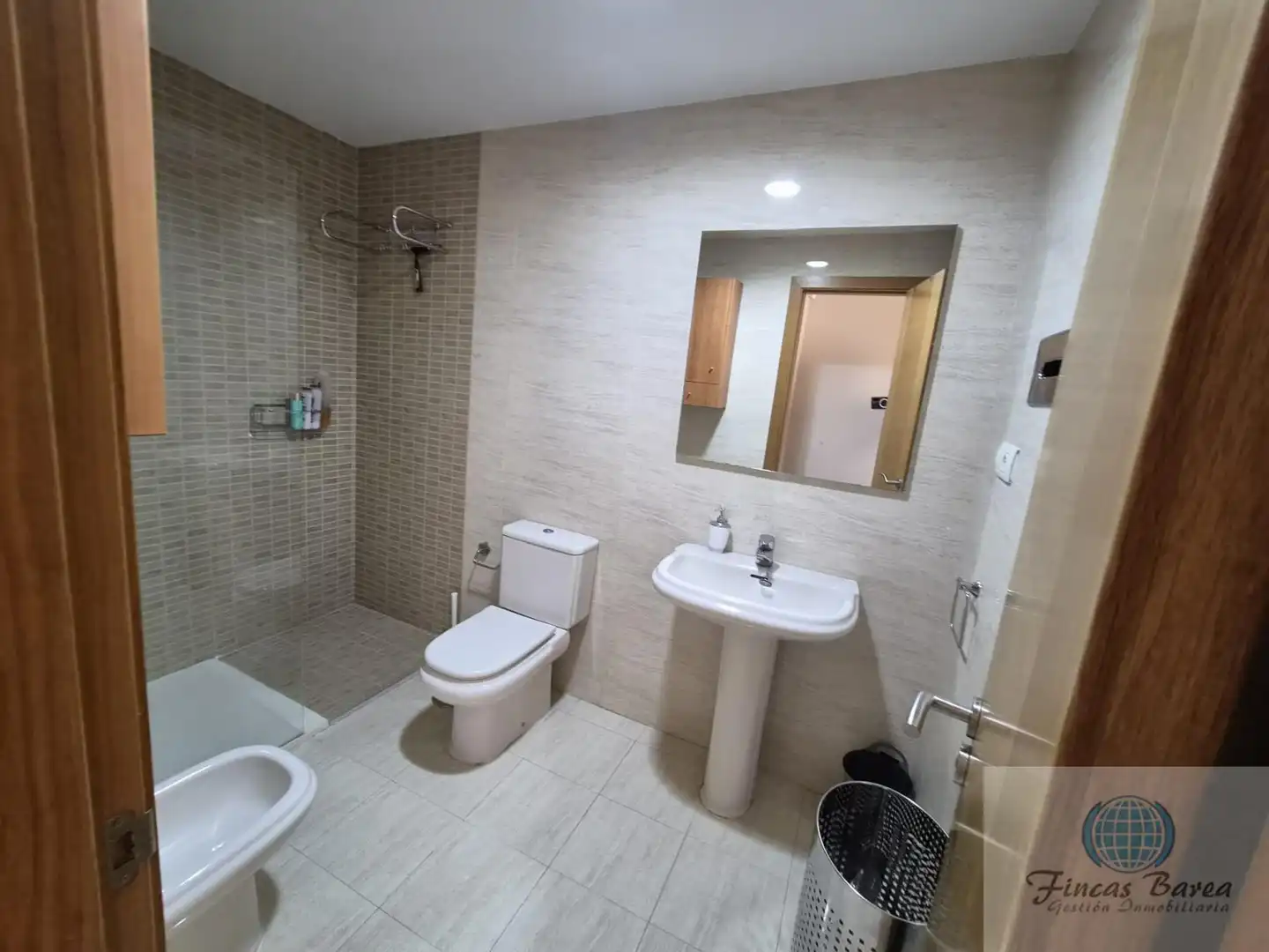 Bathroom of Flat for sale in Fuengirola  with Air Conditioner, Terrace and Community pool