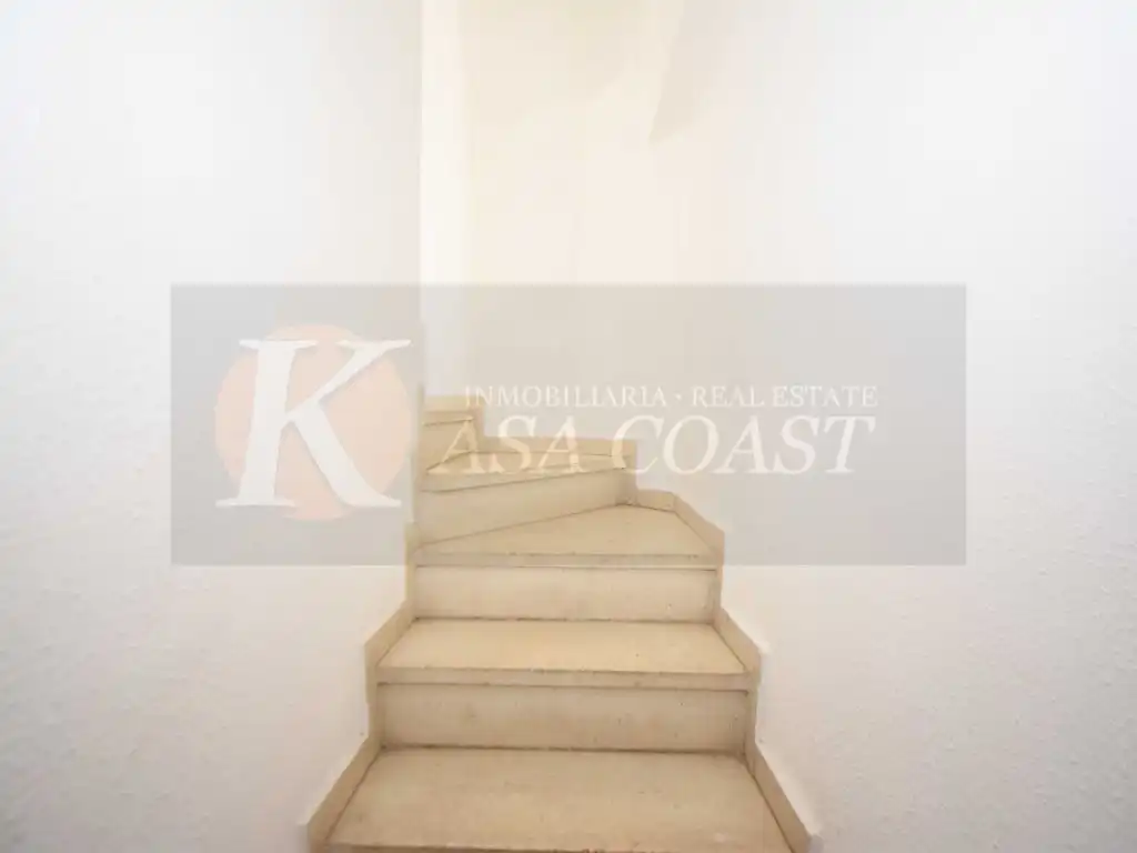 Casa adosada en venta en Los Boliches