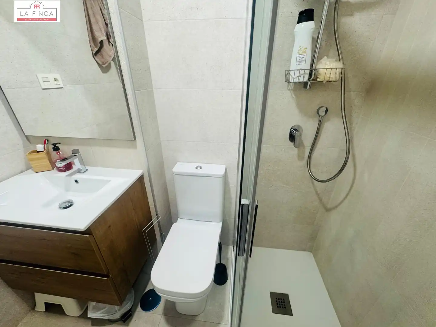 Bany de Planta baixa en venda en Málaga amb Aire condicionat, Jardí privat i Terrassa