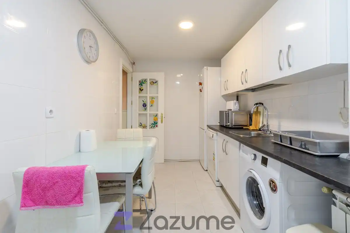 Küche von Wohnung zur Miete in Madrid mit Klimaanlage, Heizung und Terrasse