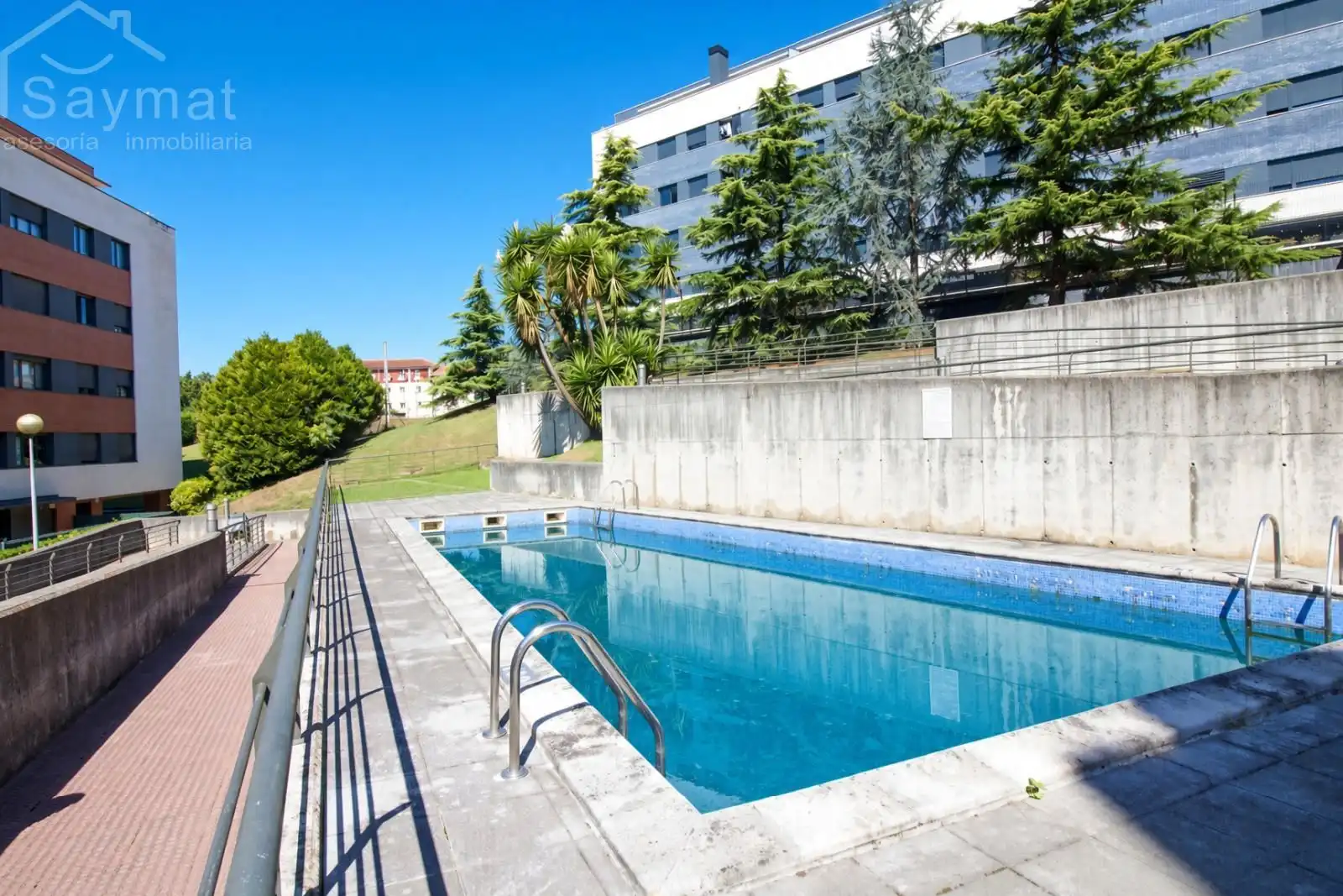 Piscina de Pis en venda en El Astillero   amb Calefacció, Jardí privat i Traster
