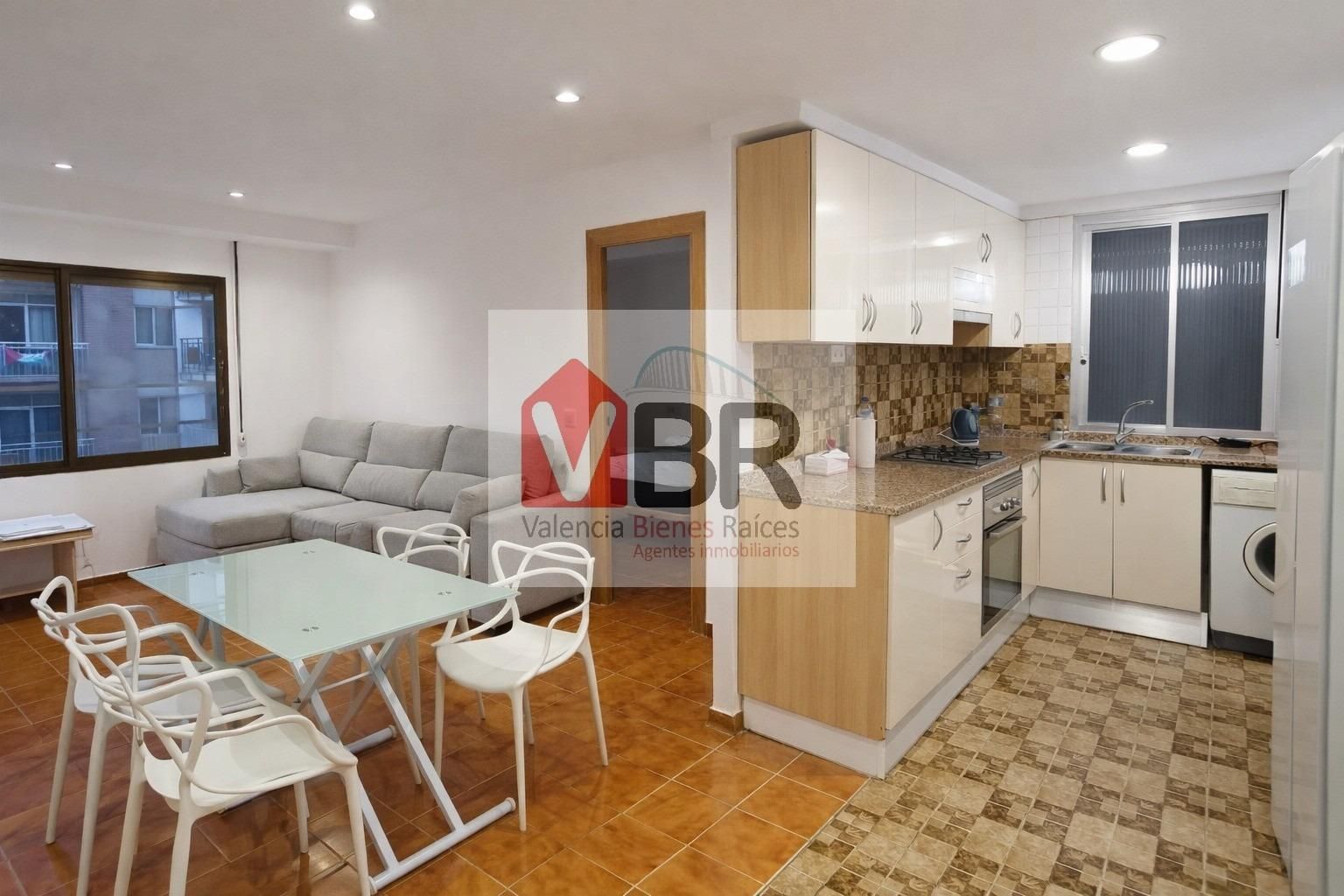 Sala d'estar de Pis de lloguer en  Valencia Capital amb Moblat i Balcó