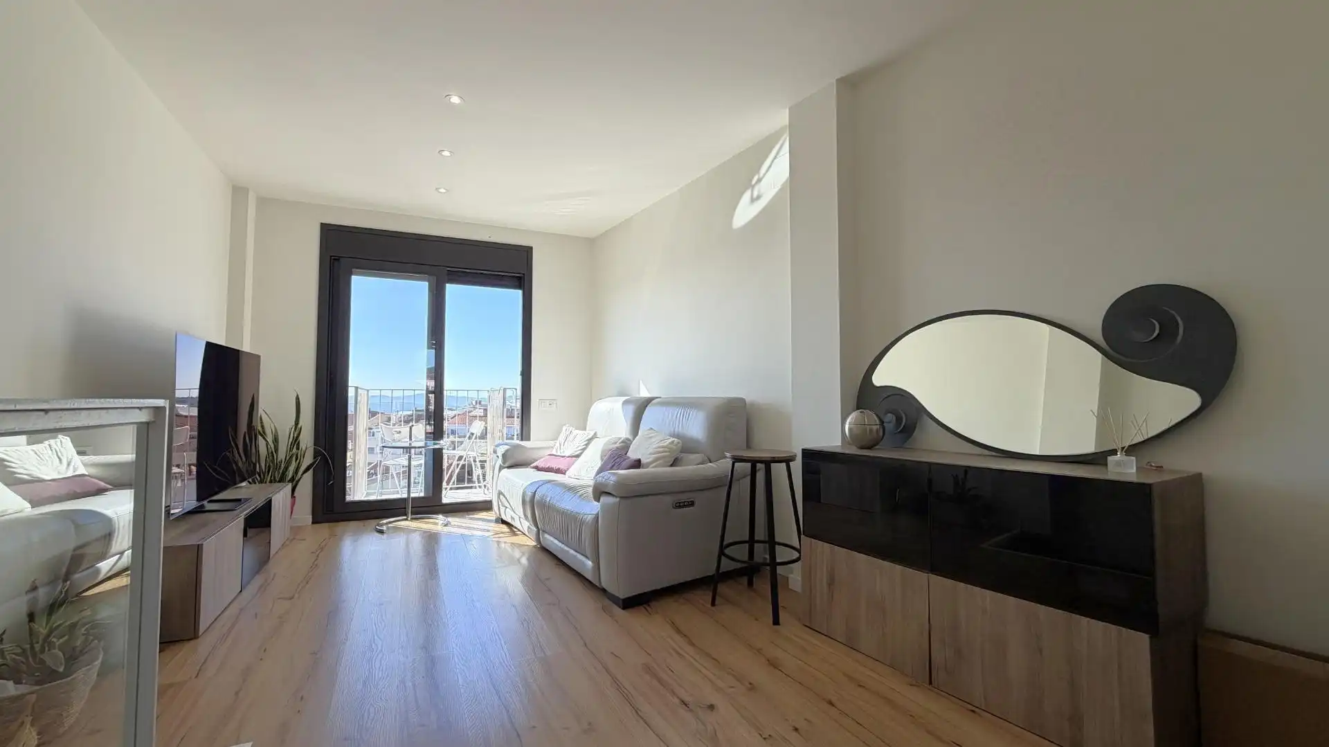 Flat with terrace for sale in VINT-I-DOS DE JULIOL,DEL, imagen 16