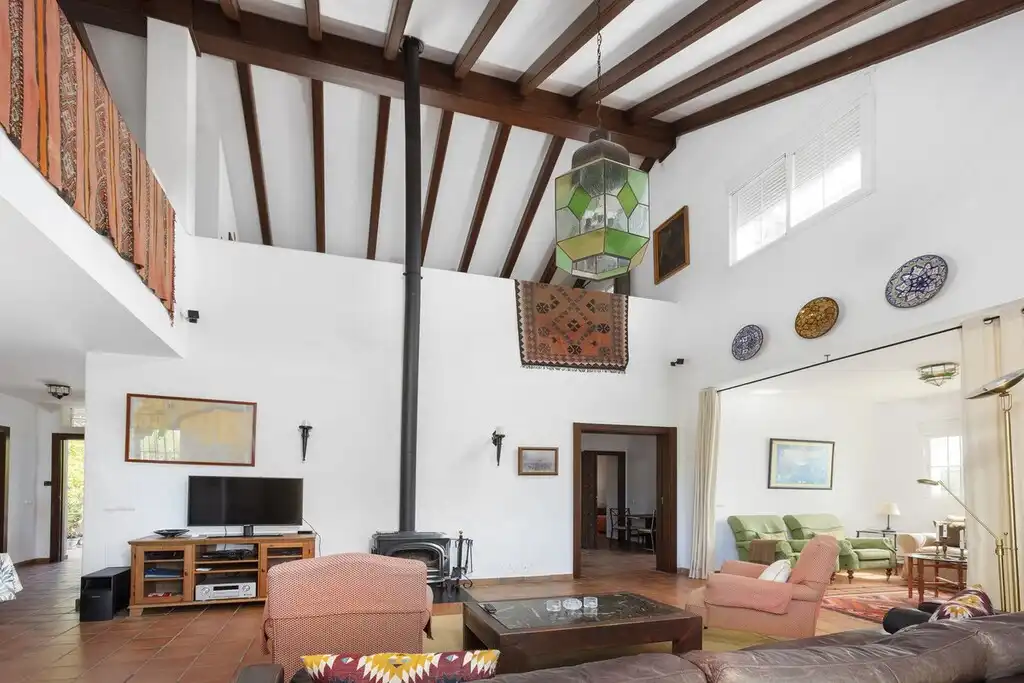 Chalet con piscina en venta en Altos de Estepona, imagen 6