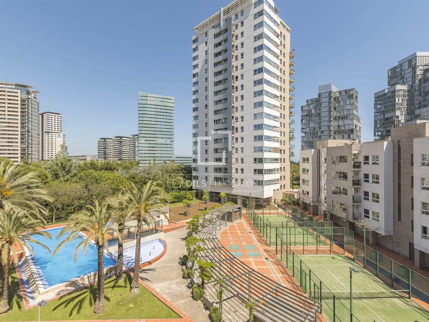 Exterior view of Flat for sale in Barcelona  with Air Conditioner, Private garden and Terrace