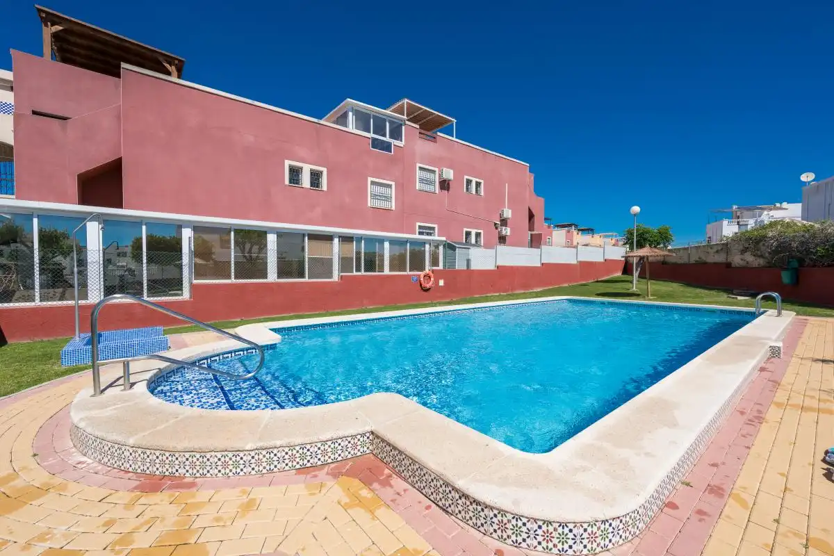 Piscina de Planta baja en venta en Orihuela con Aire acondicionado, Calefacción y Terraza