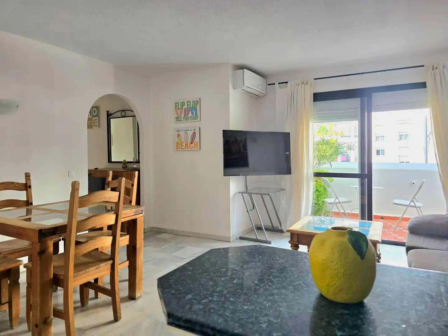 Sala d'estar de Apartament de lloguer en Estepona Pueblo