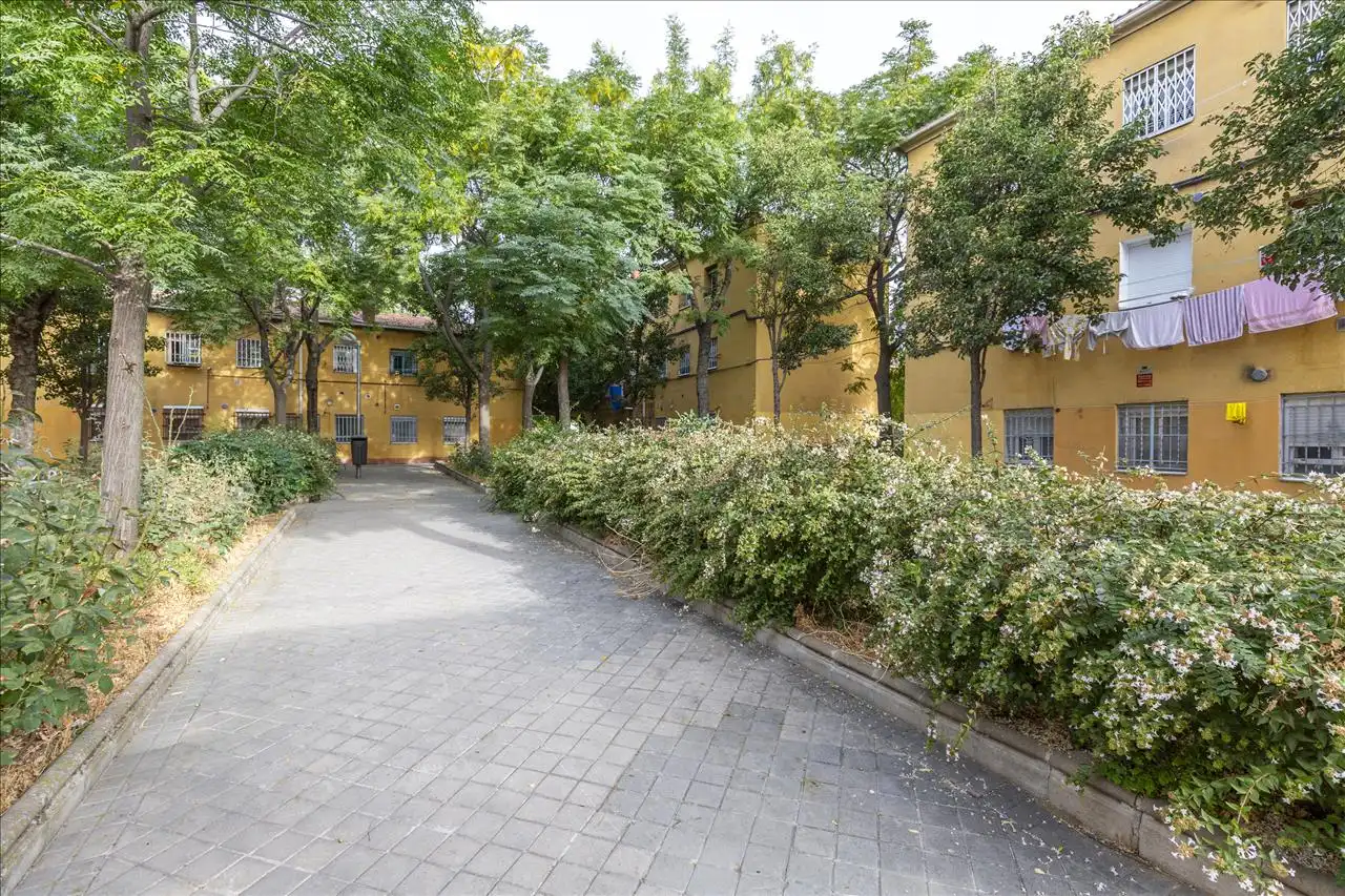 Exterior view of Ground floor for sale in Madrid