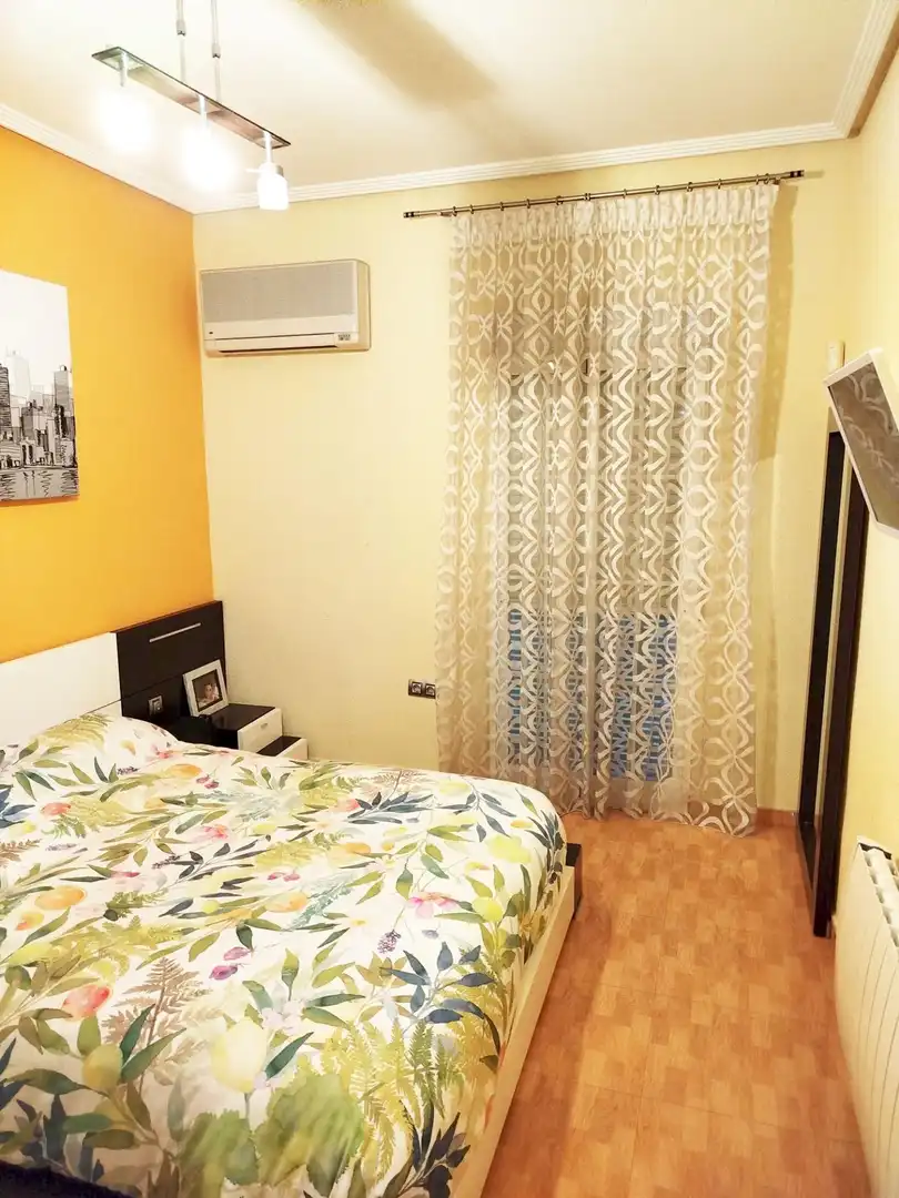Habitación de Piso en venta en Jaén