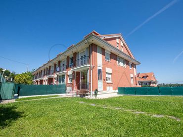 Casa a schiera con giardino in vendita a LA SOTA