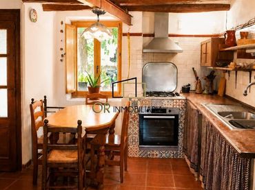 House with garden for sale in Mediona