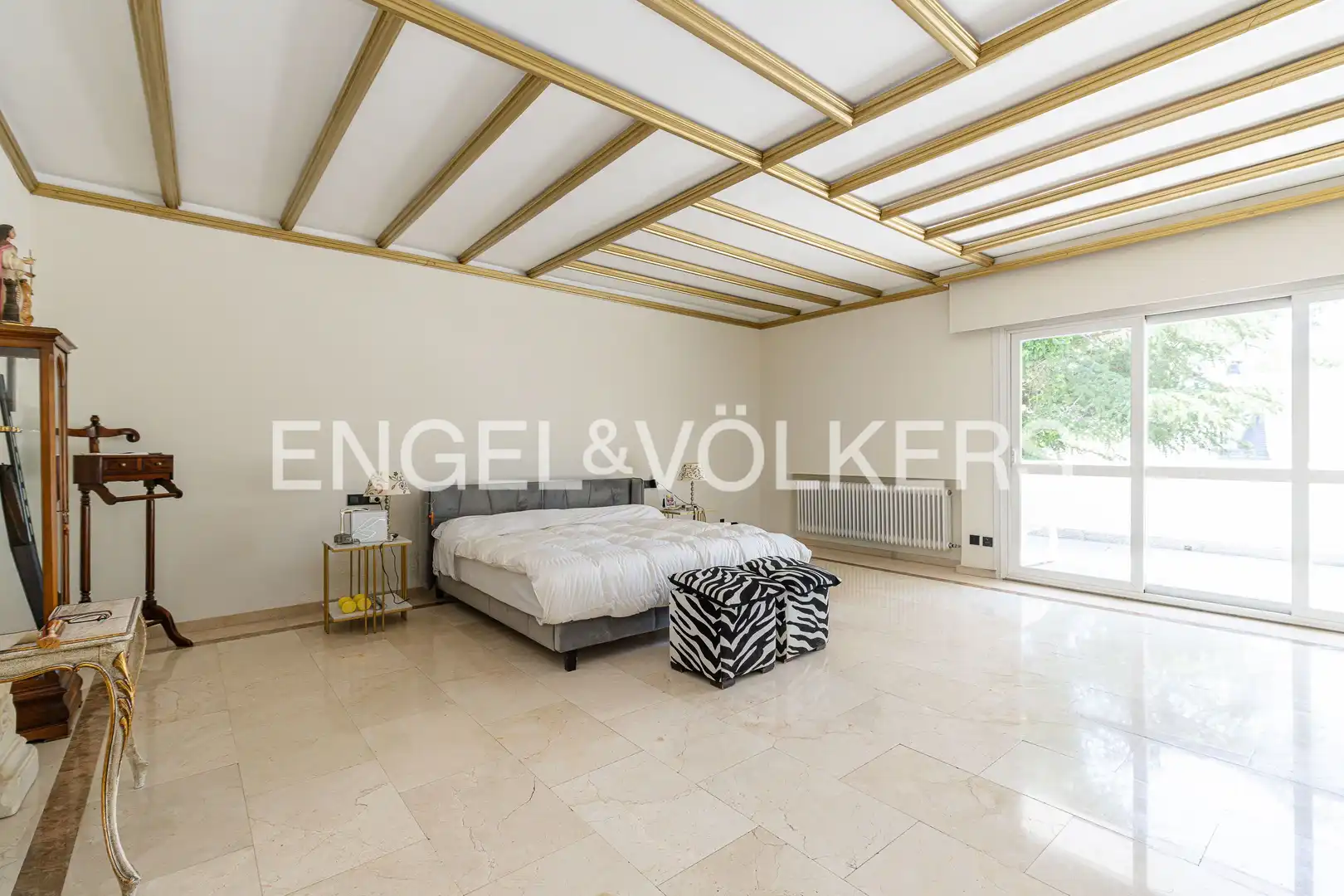 Sala d'estar de Casa o xalet en venda en Villanueva de la Cañada amb Aire condicionat, Calefacció i Jardí privat