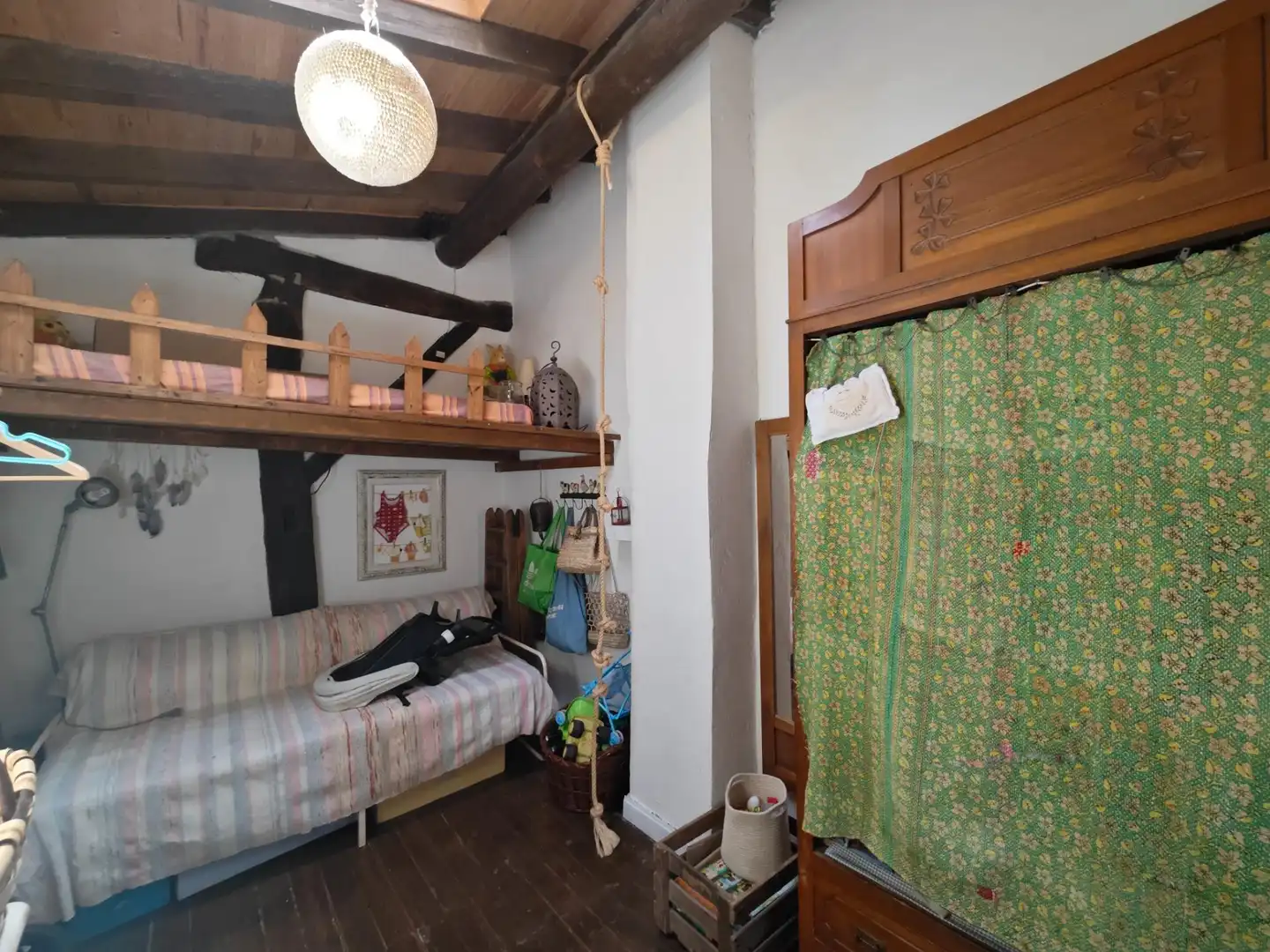 Dormitori de Casa o xalet en venda en Cabuérniga amb Jardí privat