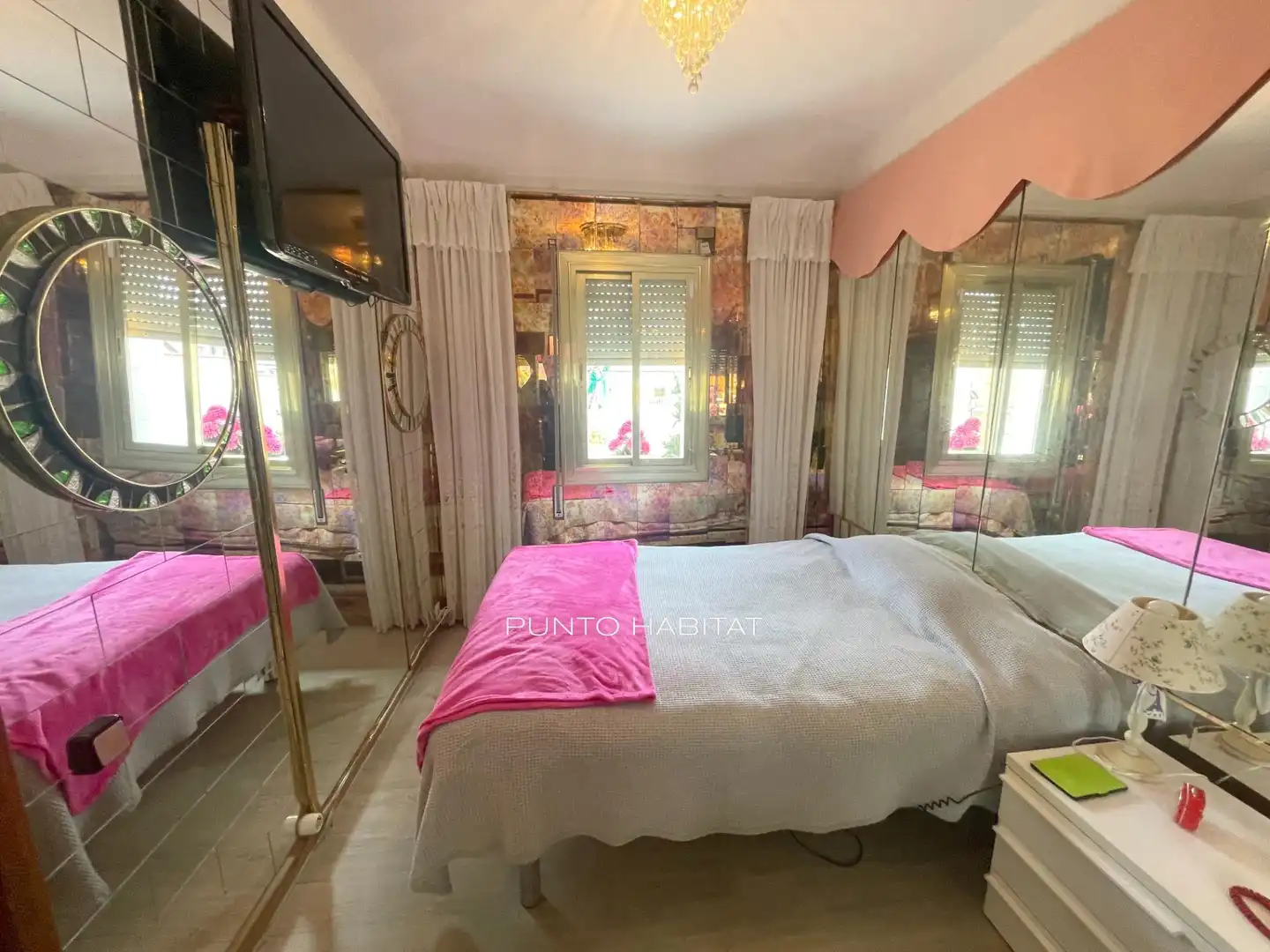 Schlafzimmer von Dachboden zum Verkauf in Barcelona mit Terrasse