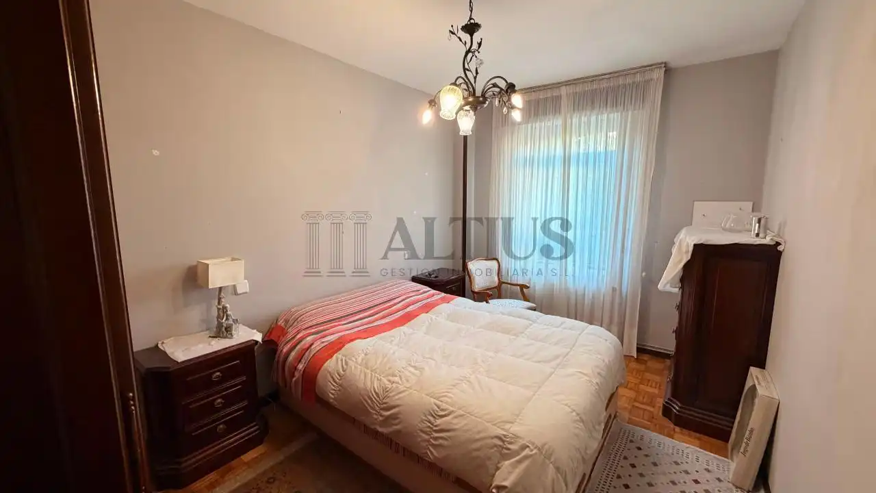 Flat with lift for sale in Concheiros - Fontiñas, imagen 2