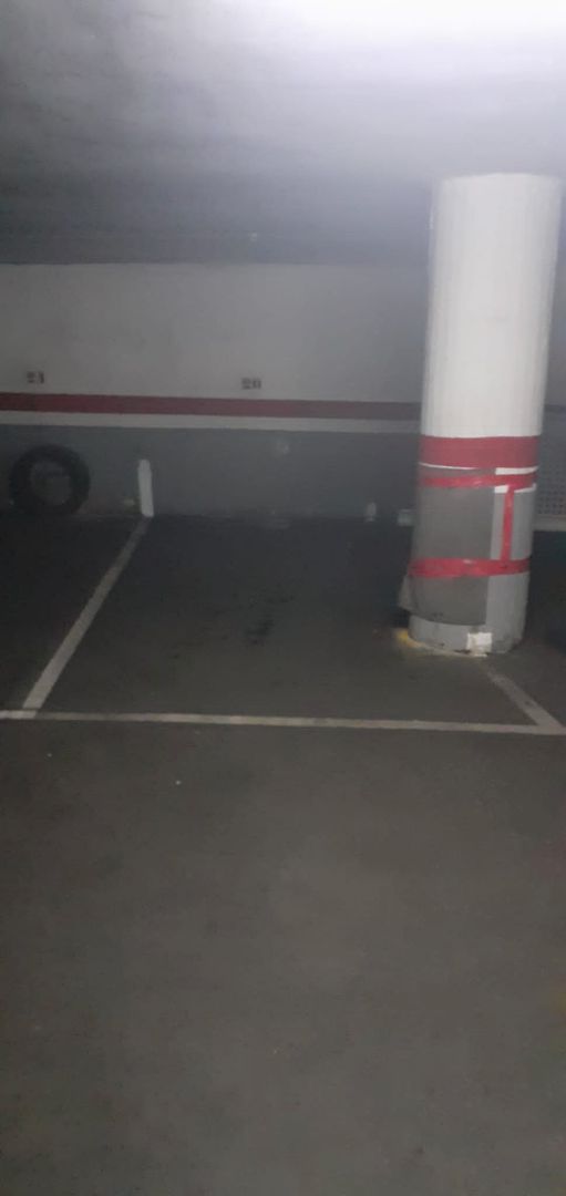 Aparcament de Garatge en venda en L'Hospitalet de Llobregat
