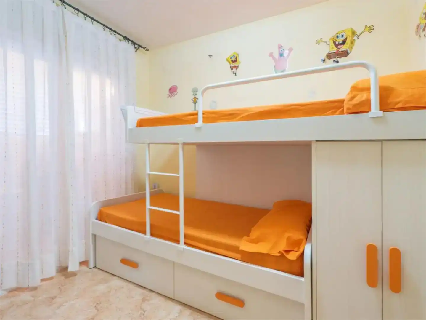 Schlafzimmer von Wohnungen zur Miete in Tavernes de la Valldigna