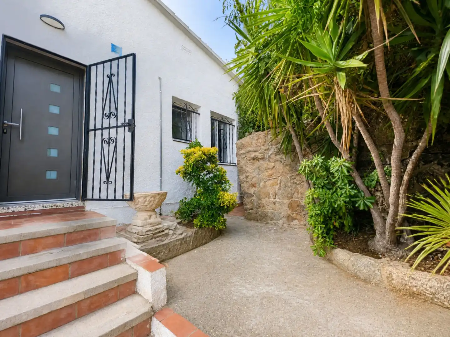 Flat for sale in Roses  with Air Conditioner, Heating and Terrace
