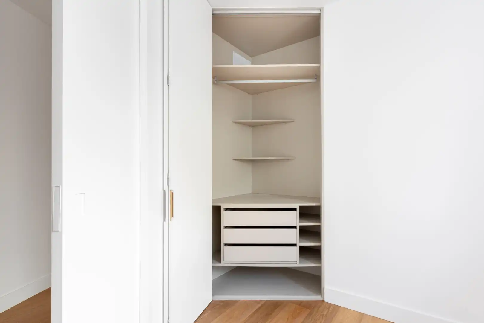 Bedroom of Attic for rent in Madrid  with Air Conditioner, Heating and Storage room