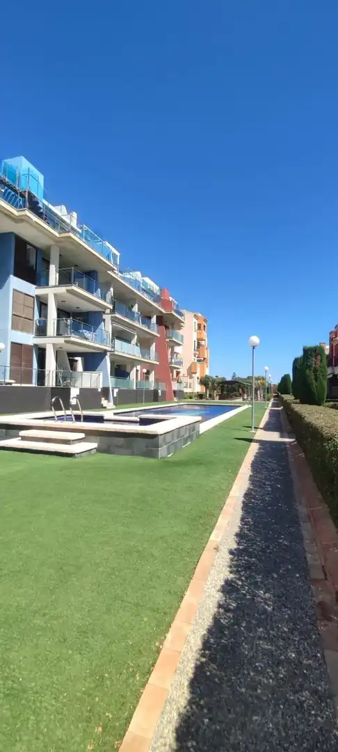 Piscina de Apartament en venda en Orihuela amb Aire condicionat, Calefacció i Jardí privat