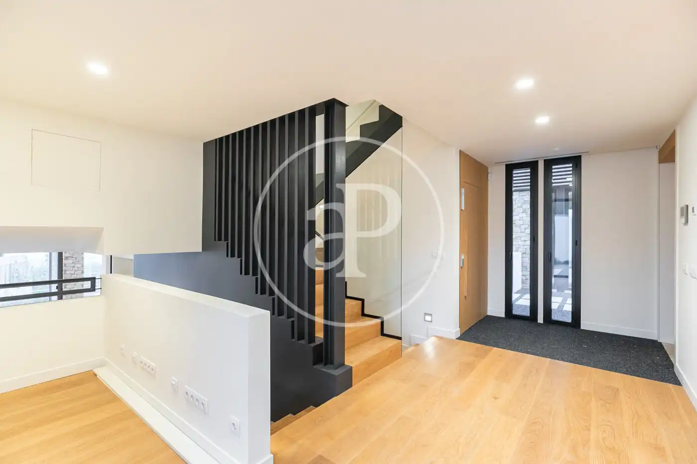 Flat for rent in Barcelona  with Air Conditioner, Heating and Private garden