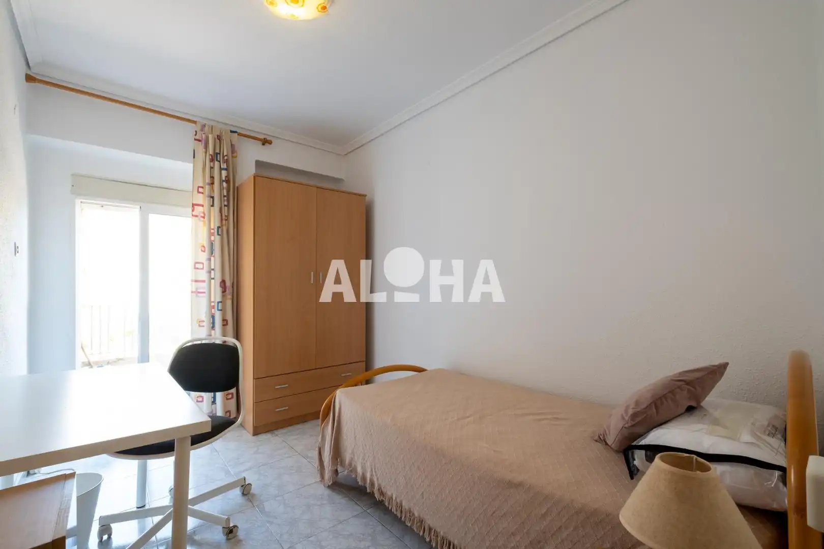 Habitación de Piso de alquiler en Moncada con Aire acondicionado, Amueblado y Balcón