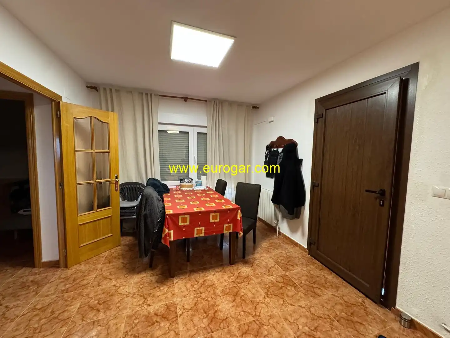 Houses for sale in Siete Aguas  with Storage room and Swimming Pool