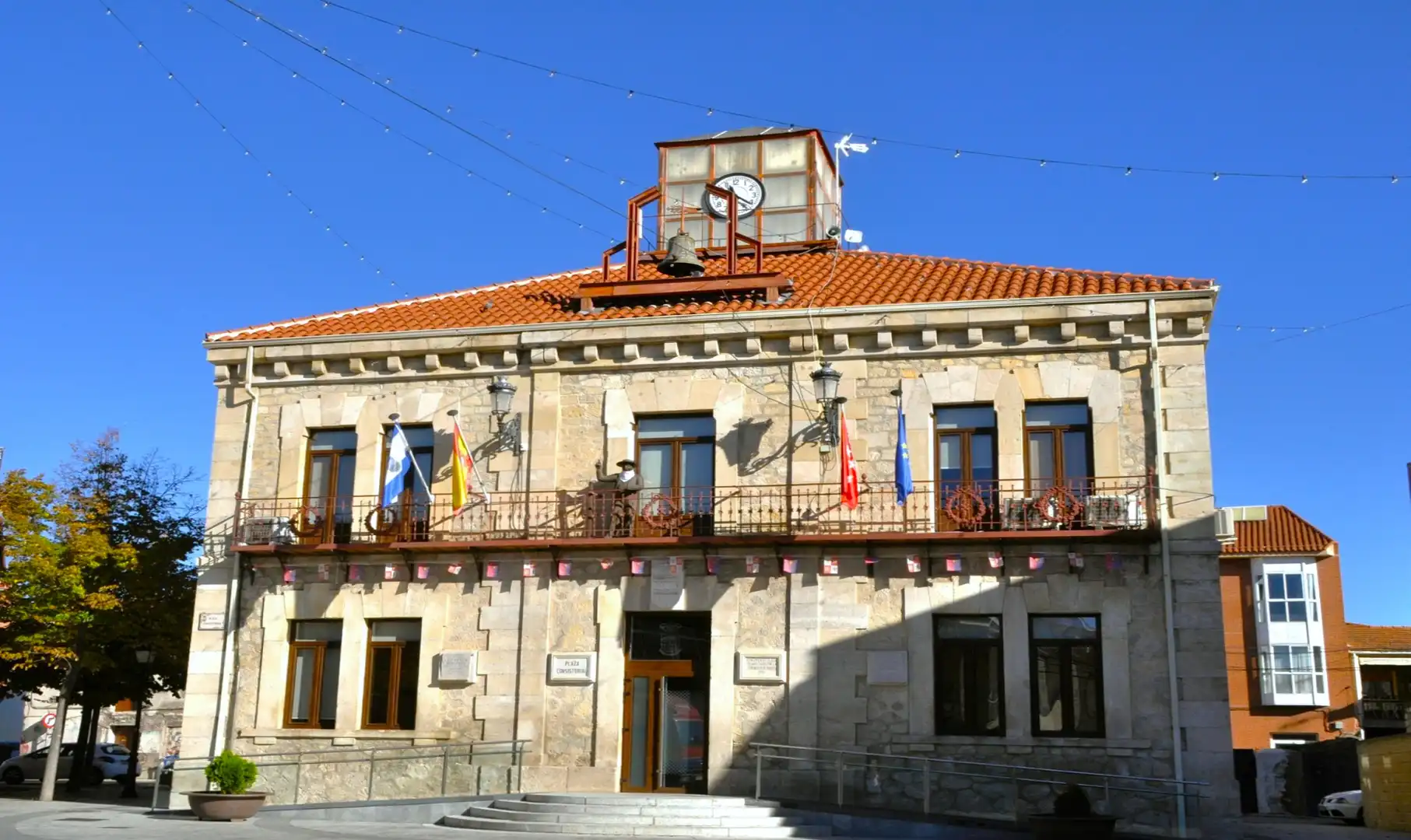 Vista exterior de Casa o xalet en venda en Guadalix de la Sierra amb Aire condicionat, Calefacció i Jardí privat