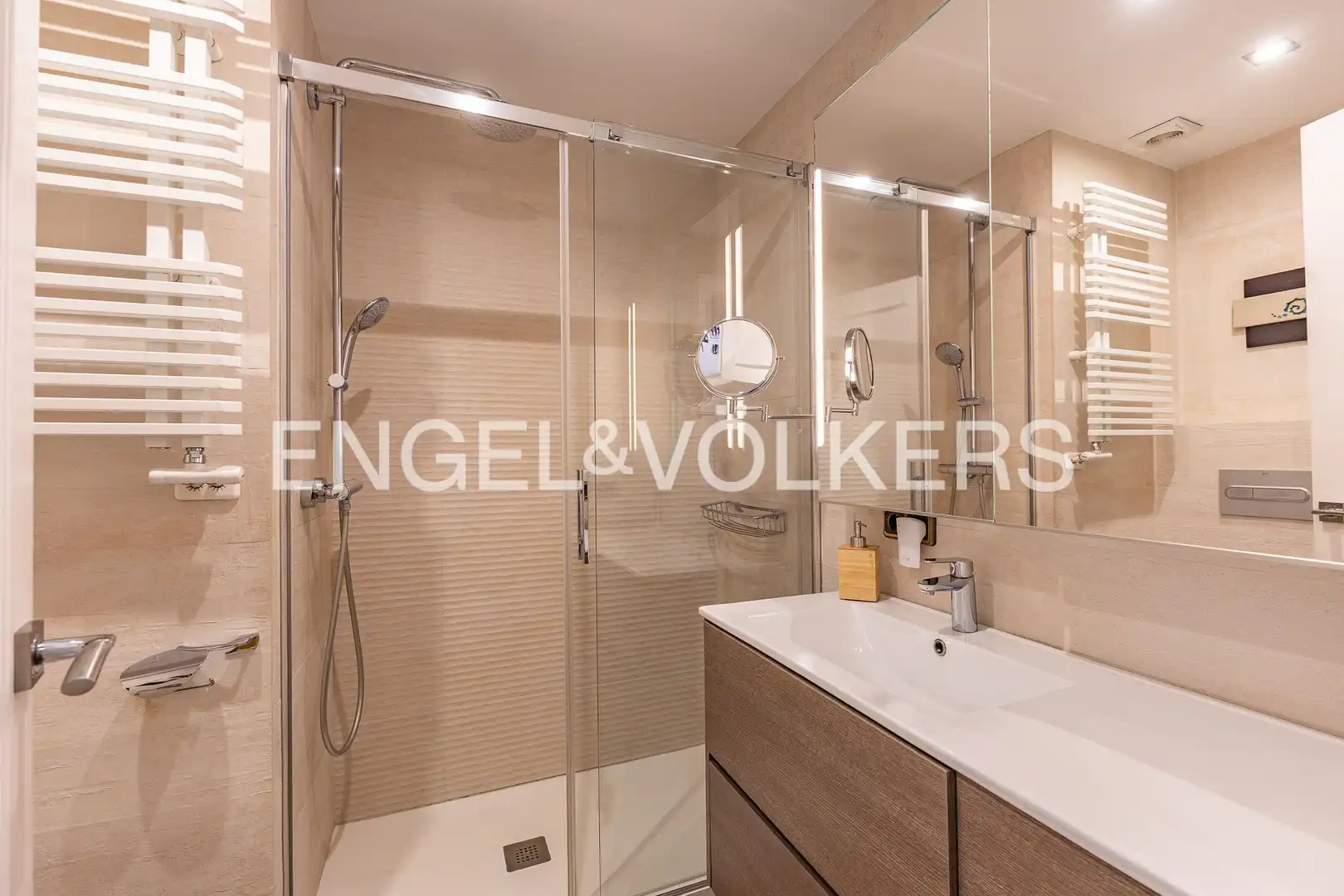 Baño de Ático en venta en Mataró con Aire acondicionado, Calefacción y Parquet