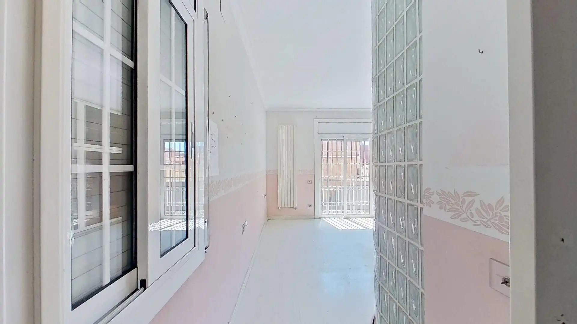 Einfamilien-Reihenhaus zum Verkauf in El Prat de Llobregat mit Privatgarten und Terrasse