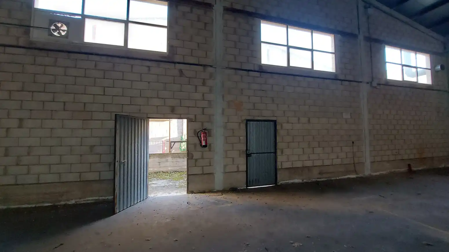 Nau industrial de lloguer en  Logroño