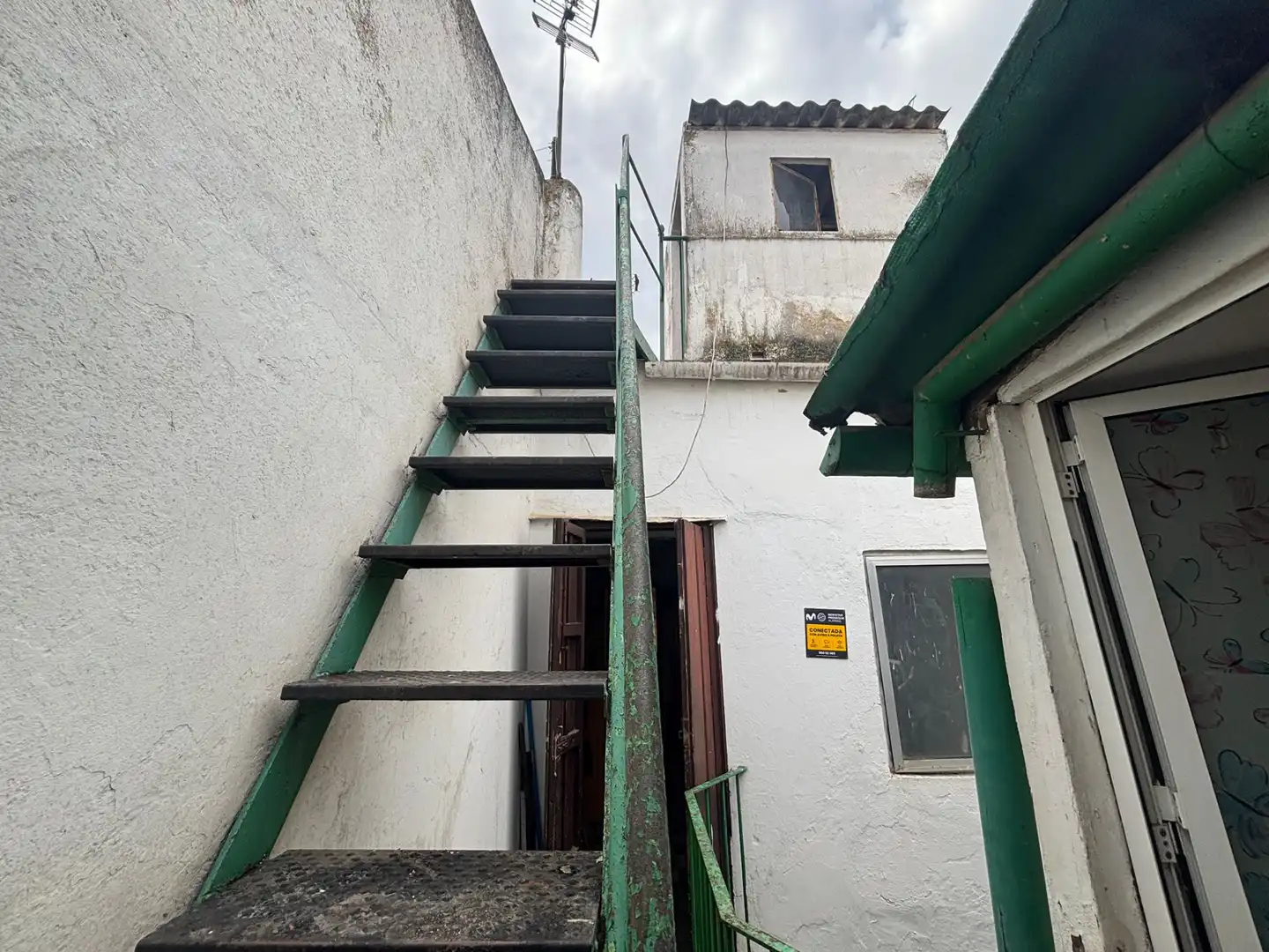 Exterior view of Buildings for sale in Sevilla