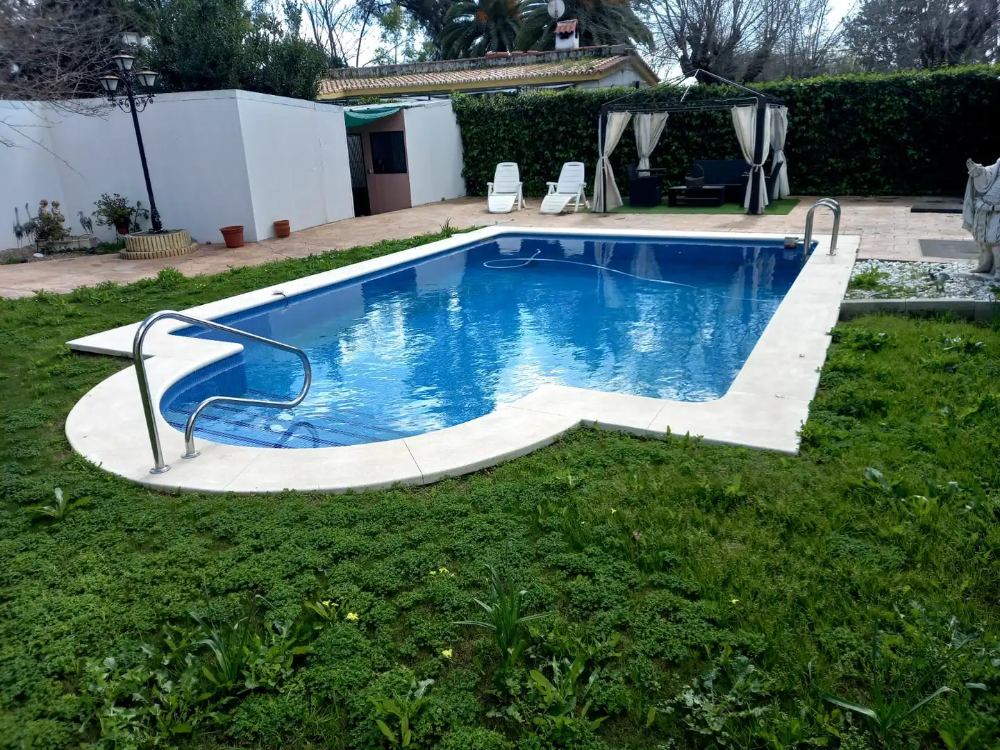 Chalet con piscina en venta en Urbanizacion Retiro II 1, imagen 2