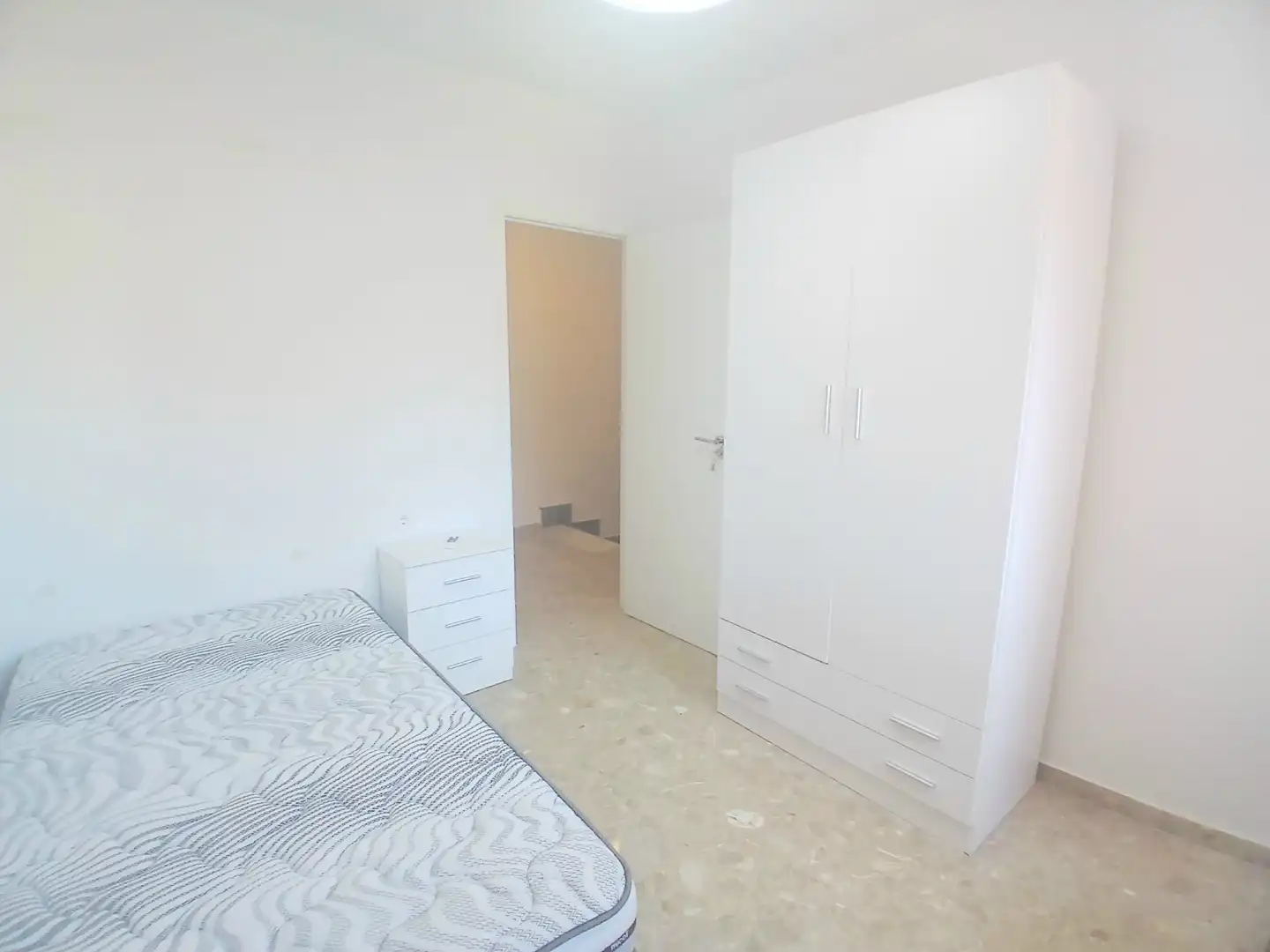 Schlafzimmer von Wohnung zur untervermieten in Almería mit Klimaanlage, Möbliert und Ofen