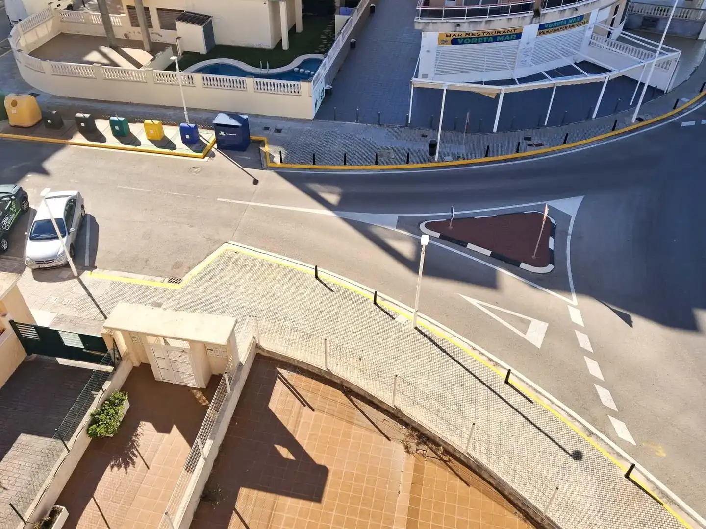 Vista exterior de Ático en venta en Guardamar de la Safor con Aire acondicionado, Jardín privado y Terraza