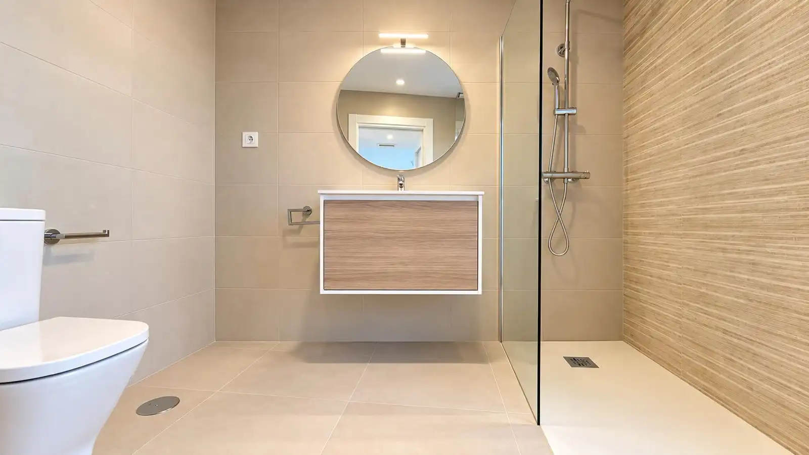 Badezimmer von Haus zum Verkauf in Torre-Pacheco mit Klimaanlage, Heizung und Terrasse