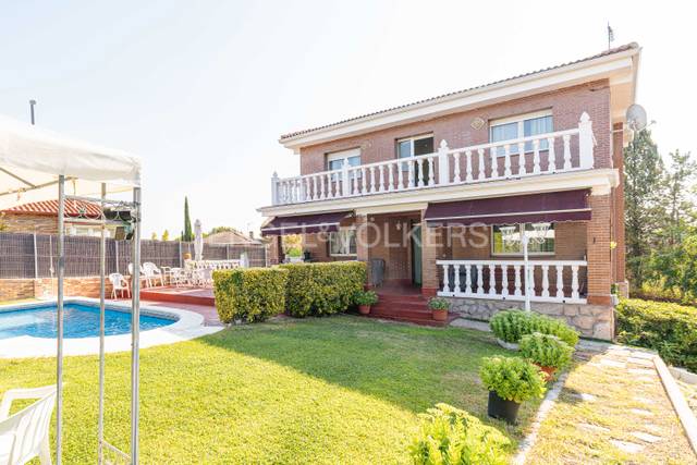 Casa-chalet en Venta en Las Vegas  - Santa María