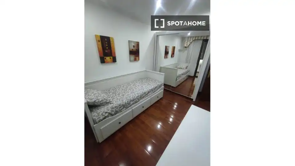 Room in Sondika