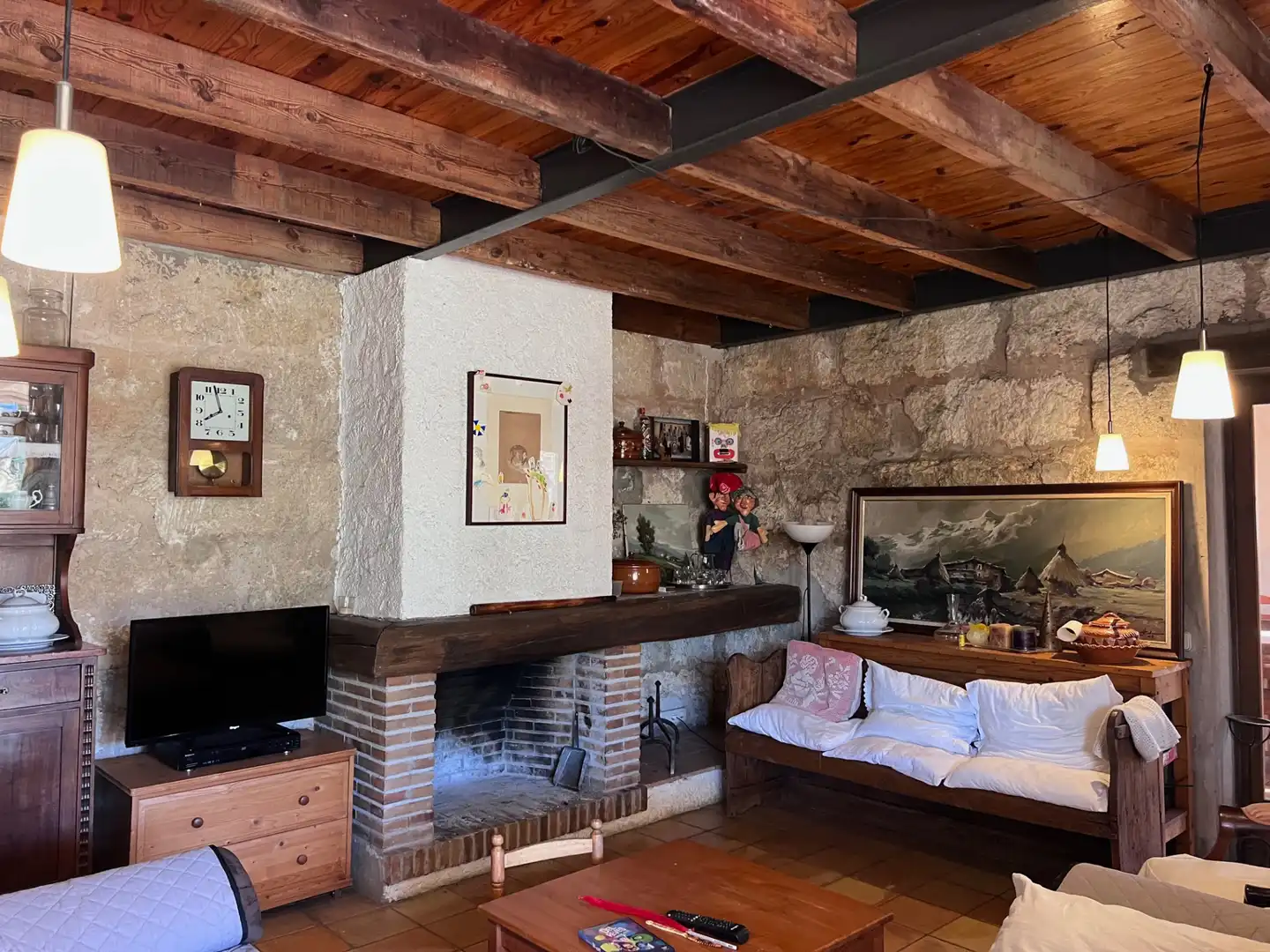 Sala d'estar de Finca rústica en venda en Mieres (Girona) amb Aire condicionat, Jardí privat i Parquet