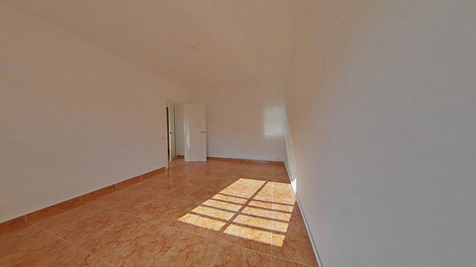Flat for sale in Sabadell  with Heating