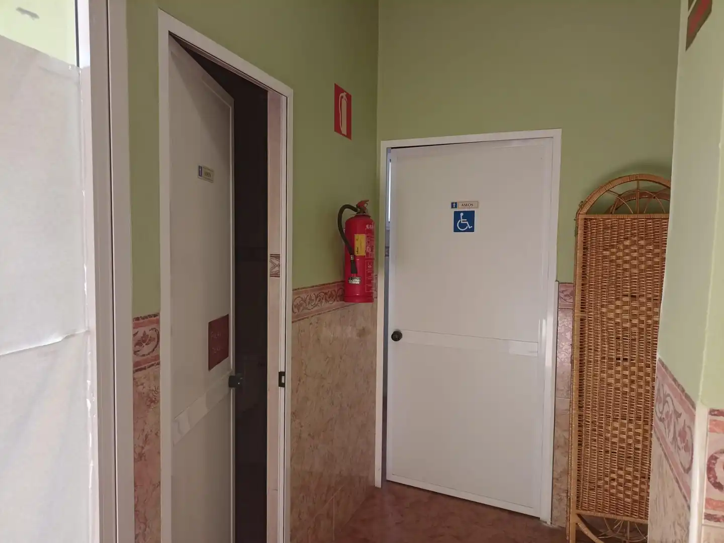 Commercial properties for sale in Benissanó  with Air Conditioner