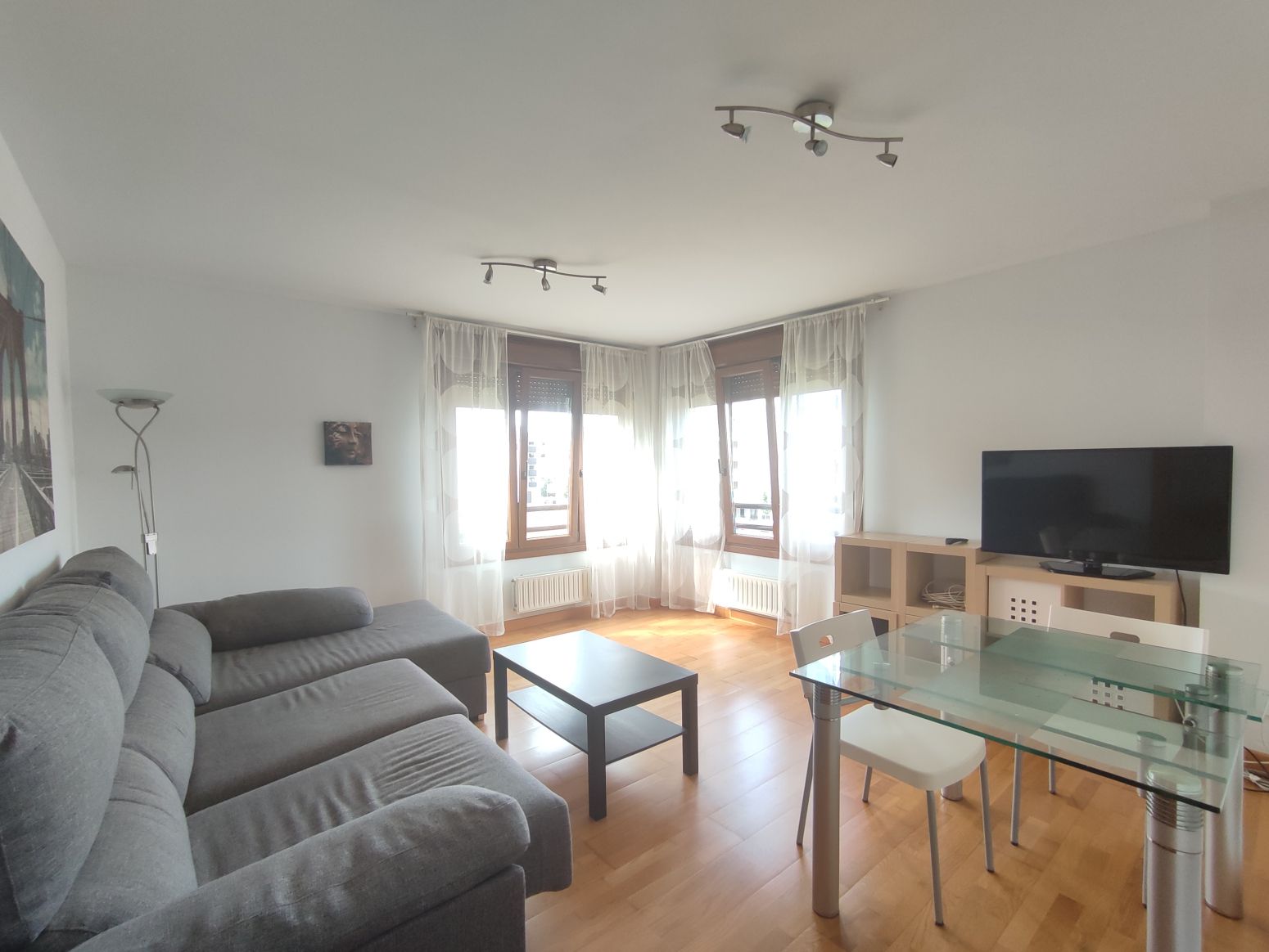 Sala de estar de Piso de alquiler en Gijón  con Calefacción, Trastero y Amueblado