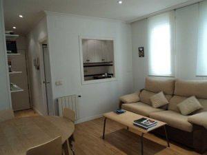 Dormitori de Apartament de lloguer en  Madrid Capital amb Calefacció i Moblat