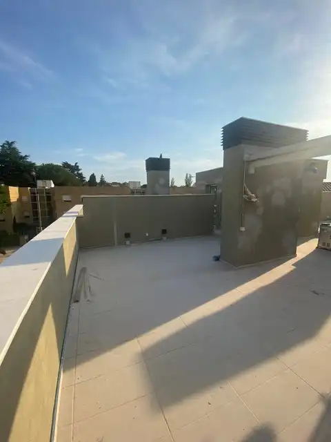 Piso de obra nueva con piscina en venta en Carrer d'Álvarez 25, imagen 8