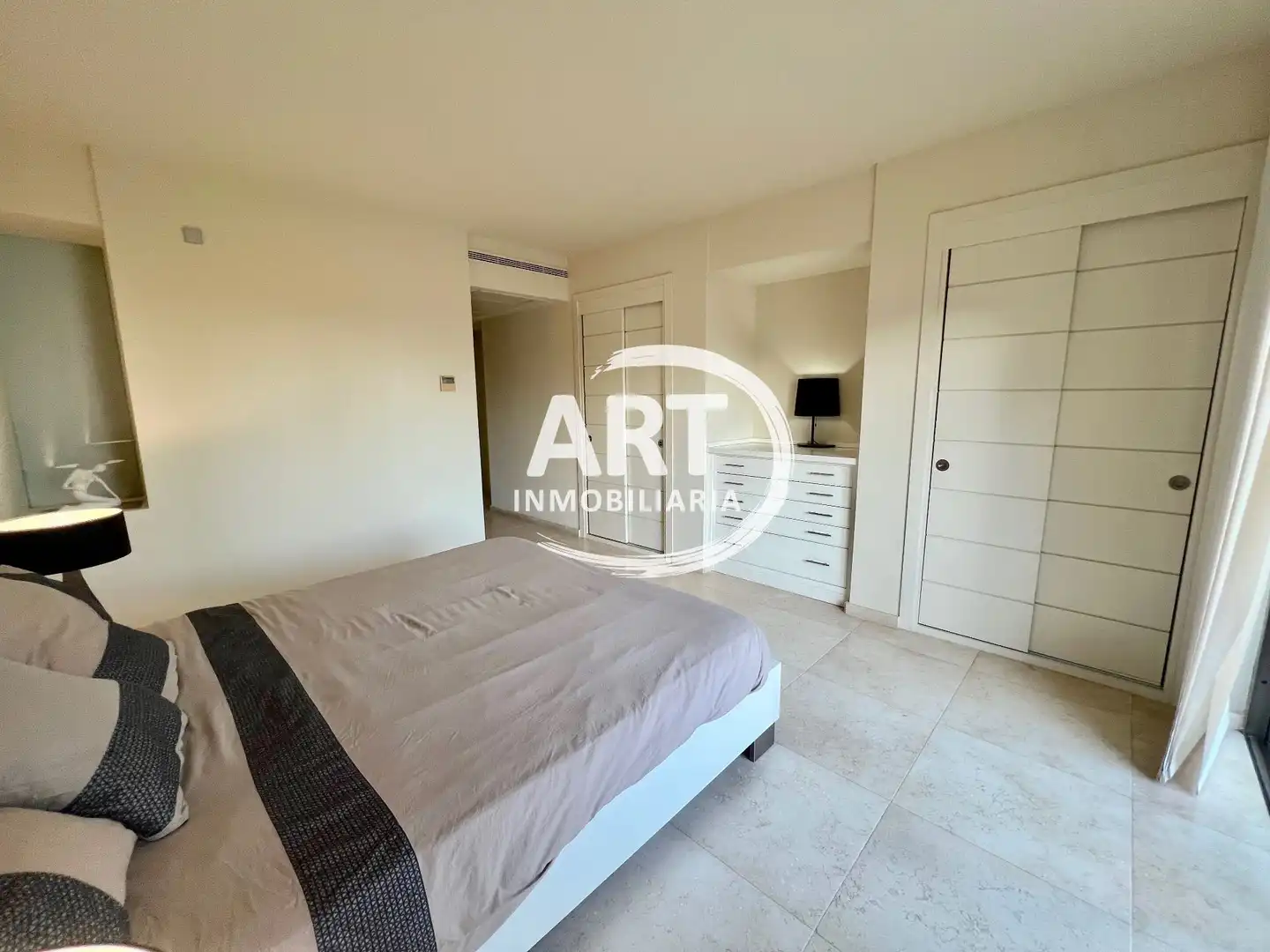 Dormitori de Apartament en venda en Benahavís amb Aire condicionat, Calefacció i Jardí privat