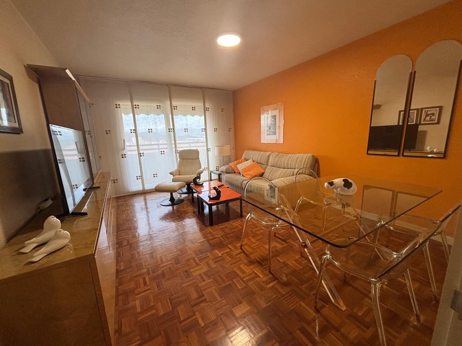 Sala d'estar de Pis de lloguer en Barañáin / Barañain amb Calefacció, Terrassa i Moblat