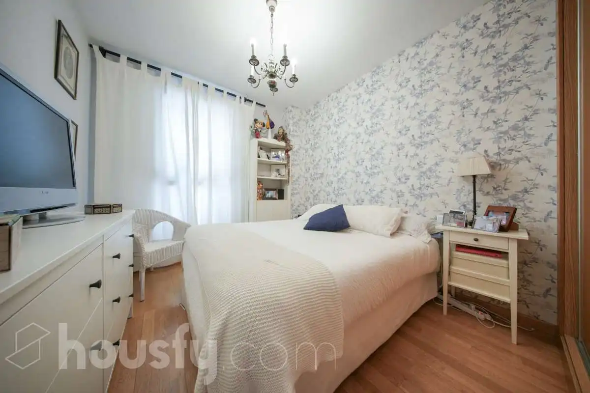 Flat with pool for sale in Cl. Castiello de Jaca ., imagen 7