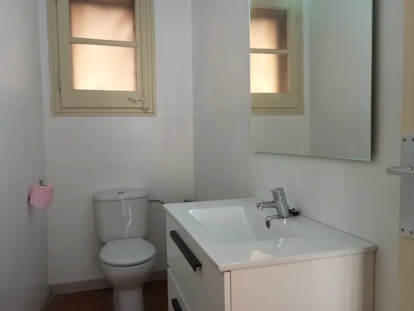 Baño de Piso en venta en Figueres con Calefacción, Trastero y Horno